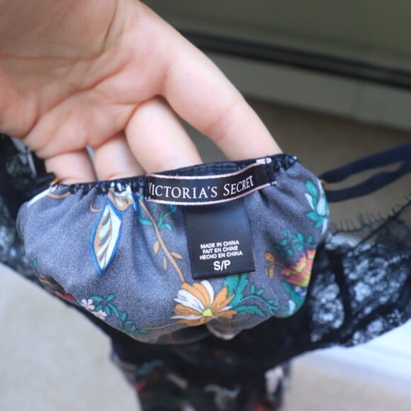 Victoria's Secret Chantilly Lace Black Floral Print Babydoll, size S NWOT - Picture 5 of 6